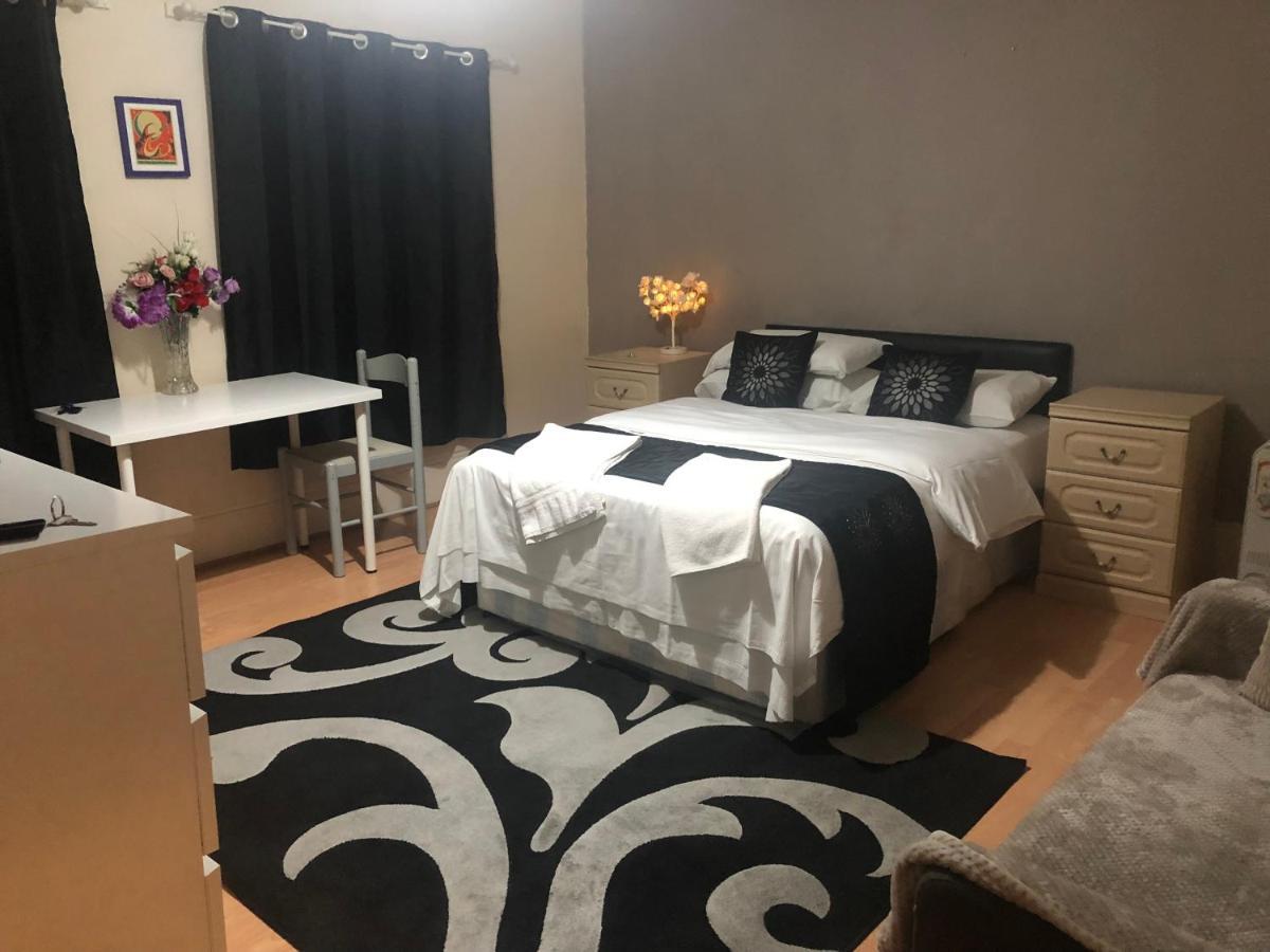 Oyo 94 Bricklane Studio Flats 호텔 런던 외부 사진
