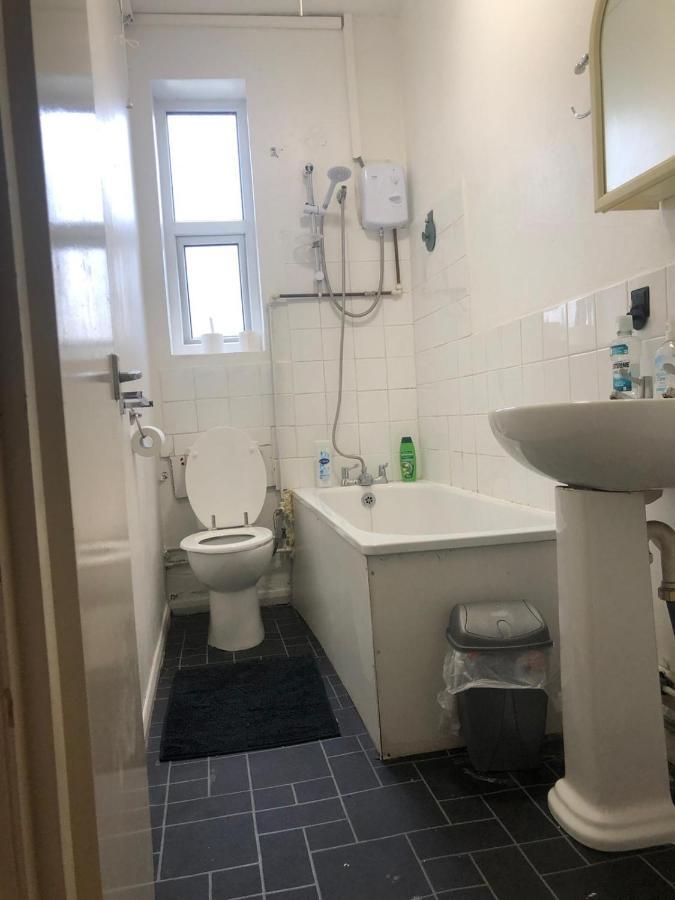 Oyo 94 Bricklane Studio Flats 호텔 런던 외부 사진